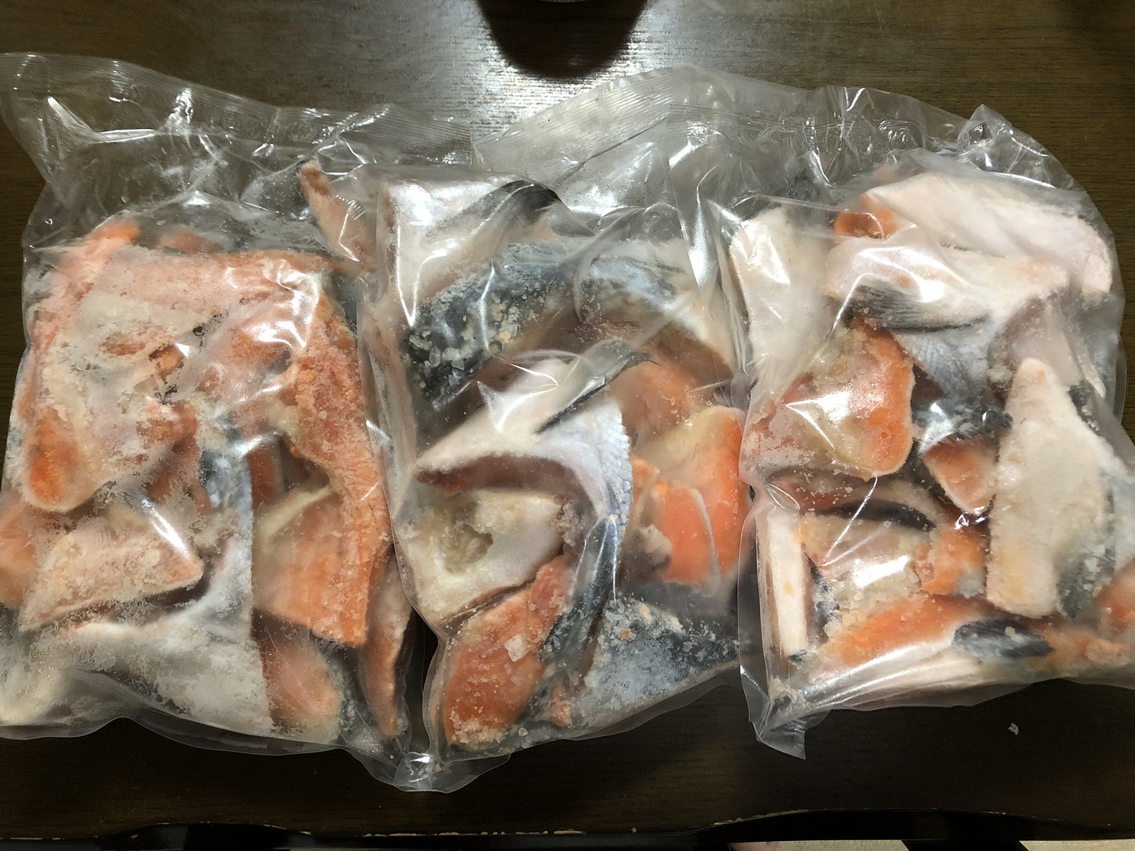 泉佐野市のふるさと納税返礼品で銀鮭のかま1kg×３パックをいただきました