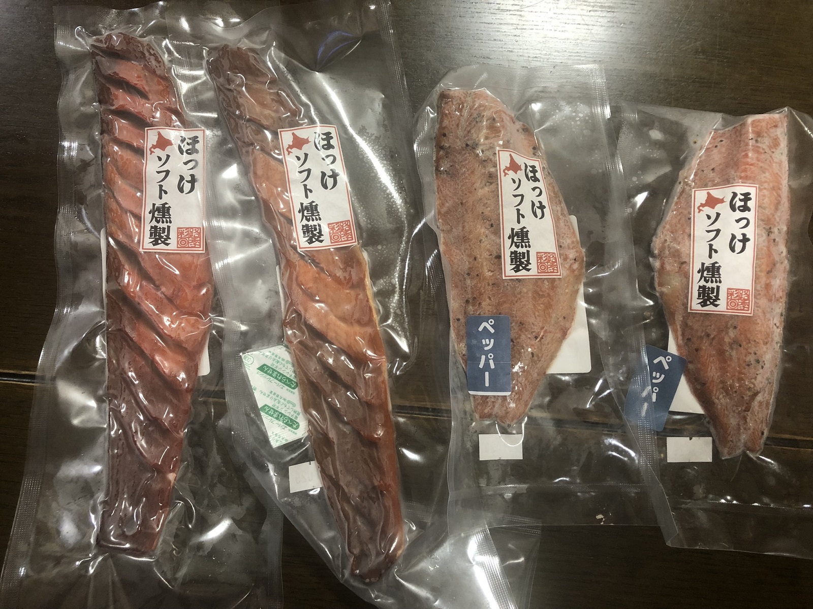 日本管財の株主優待カタログでほっけの燻製と引換え